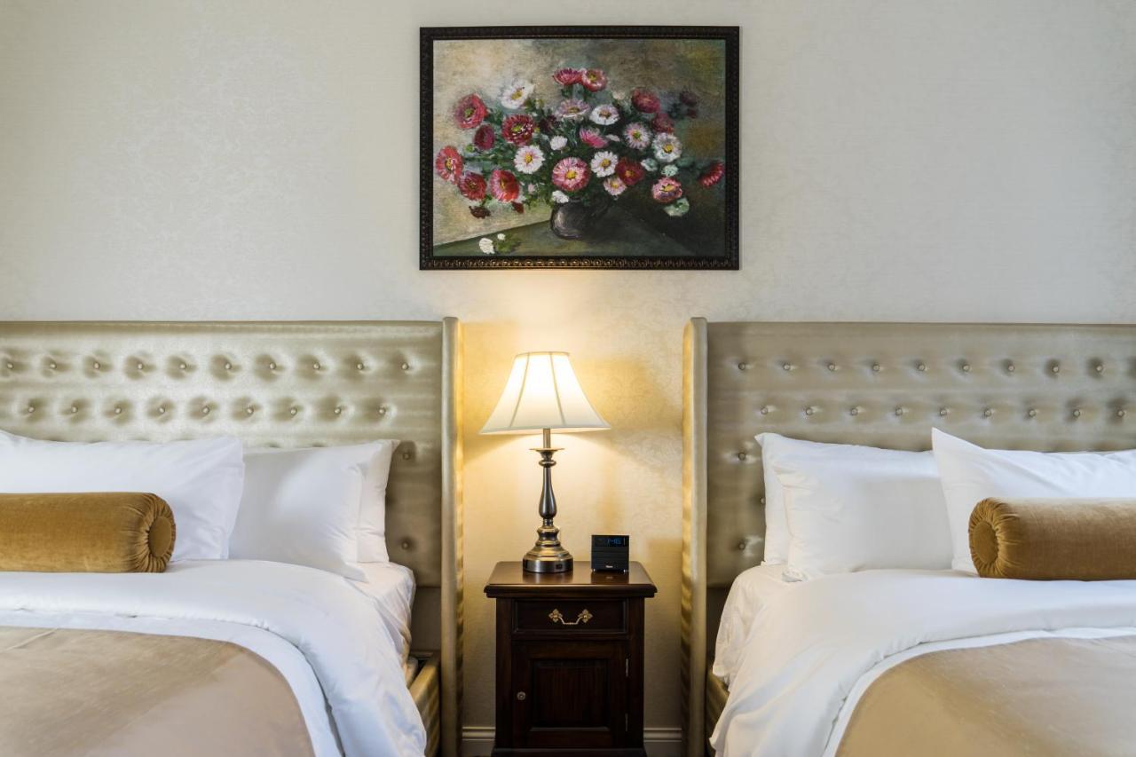 Hotel The Grand 3*